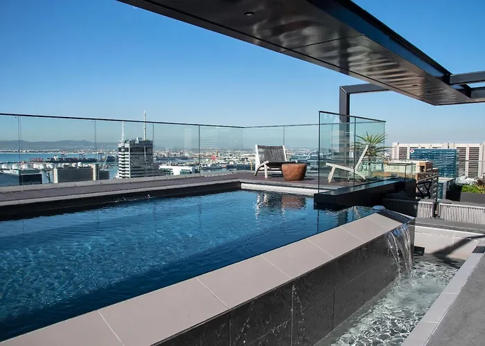 Luxurious 1 Bedroom Apartment