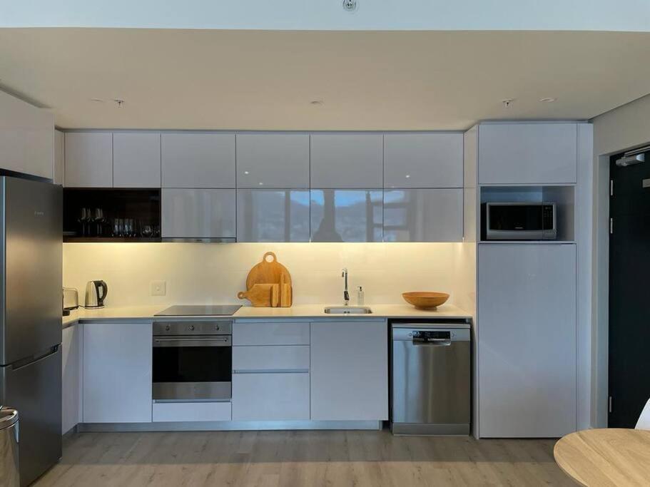 Apartment Luxurious 1 Bedroom Cape Town
